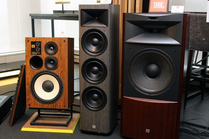 ^񒆂̃O[̃fAŏʋ@HDI-3800Bi275,000~iō/1{j