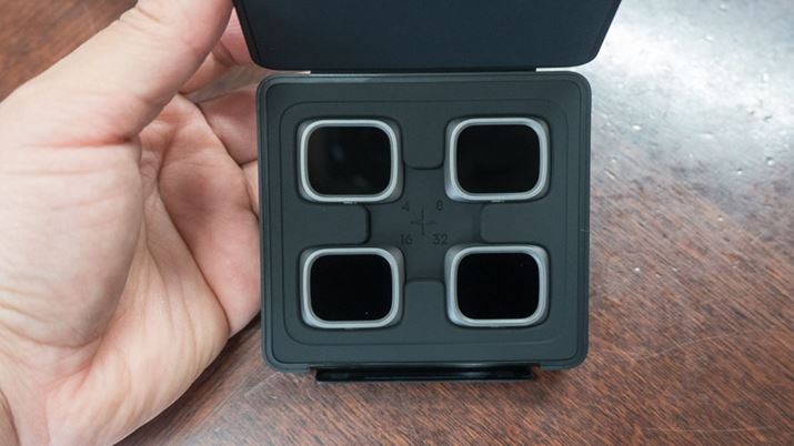 Fly moreR{łɂNDtB^[t