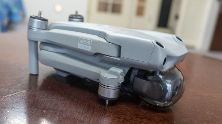 MavicV[YȂǂƓlɐ܂肽݋@\̗pBRpNgŎ^тył