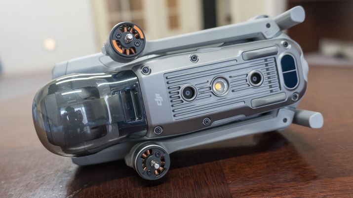 OEEEɏQmfAErWEZT[𓋍ڂ܂