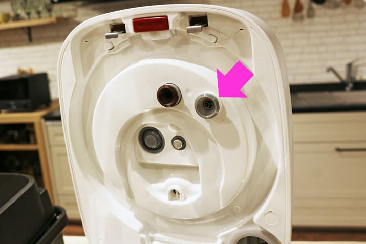 t^ɓꂽ̓ZT[AђɃA^Ci0.1bjŊ̈͂mBXs[ḧႢŁAVĂƊĂ܂BȂA̓ZT[ׂ̗ɂ̂̓X`[ˌ