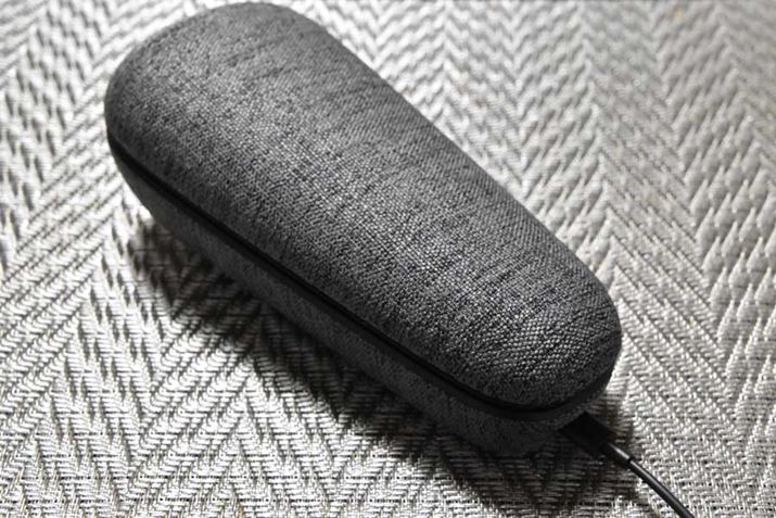 ŏʃfuES-LS9AXvɂ̂ݕtuUSB[dP[XvBP[XɂUSB Type-C̒[qڂĂA{̂ꂽ܂܏[dł