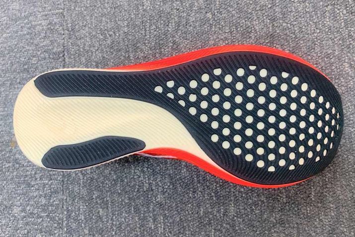 ܂܂ȘHʃRfBVŁAObv𔭊uASICS GRIPiAVbNX Obvjv̗pBɃAXt@gRN[gƂܑHɂāAō̃Obv\񋟂AEg\[p^[BȂAM҂͂܂ŁA1,500ȏ̃X|[cV[Y𗚂ĂAGꂽHʂł̊ɂ͗xXg3ɓق