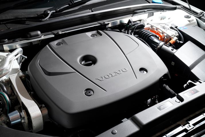 V60 RechargeɓڂĂp[gĆA2L4 X[p[`[W[t^[{ŁAɃA쓮̓dC[^[gݍ킹Ă