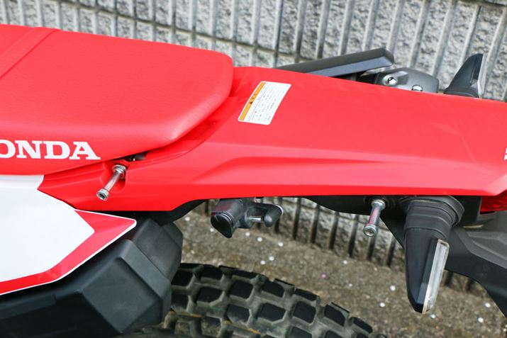 AtF_[ɂ́Ac[Oɉו邽߂̃tbNwbgz_[