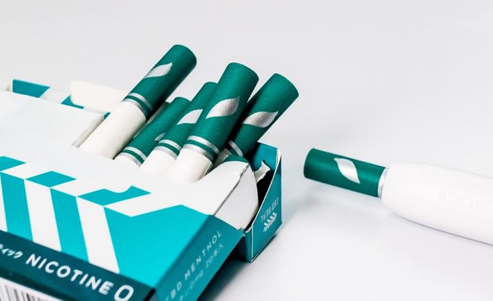 uCBDq[ṽtB^[ɂ́AuJeq[vƓt̃fUC{Ă