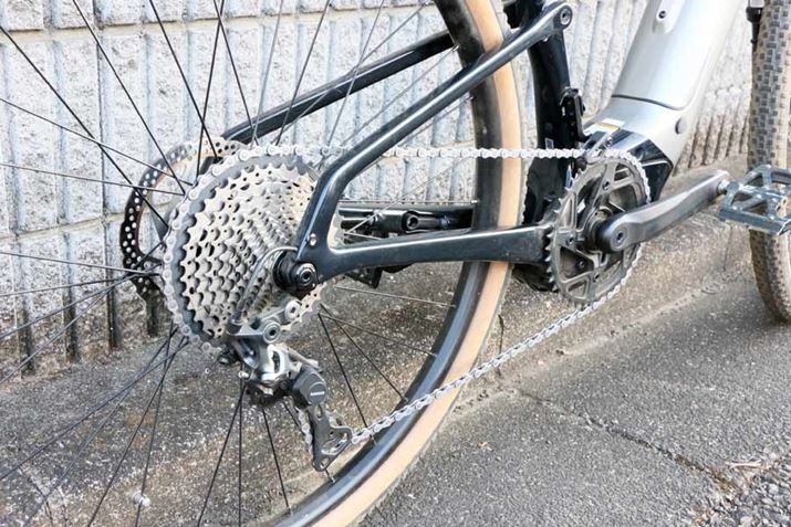 ϑi1×11́AV}muGRX 812ShadowṽAfBC[̗pBő厕42TƁA}EeoCNقǂł͂ȂȂ傫