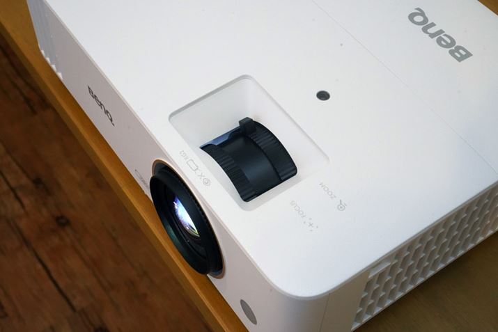 {̑Oʂ̃_C񂵂ătH[JXƃY[𒲐