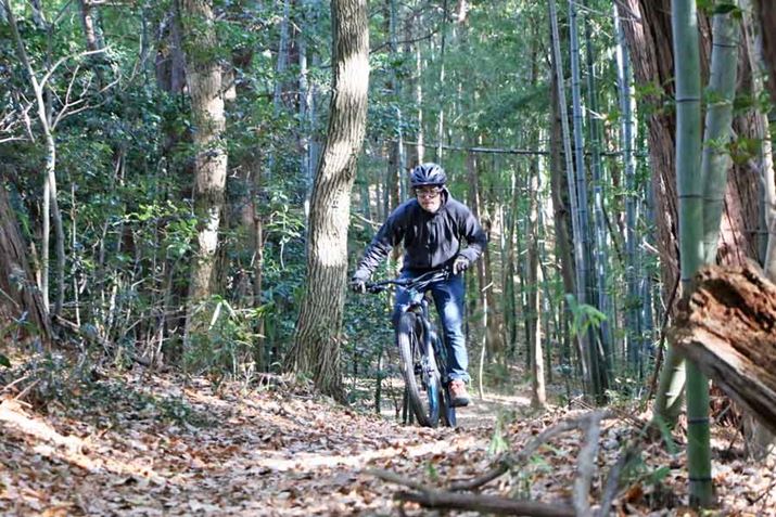 M҂o蓹𑖍sBy_3΁AyƂɂƂȂ̎Rꂽ