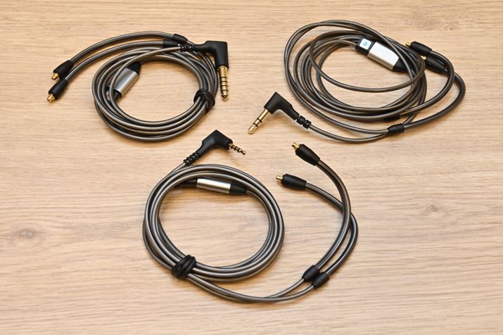 uIE 900vɕWŕt3{̃P[úAuIE 300vɂ̗pꂽpA~h@ۂgpϋvdlŁAvO`ׂ͂L^ƂȂĂ