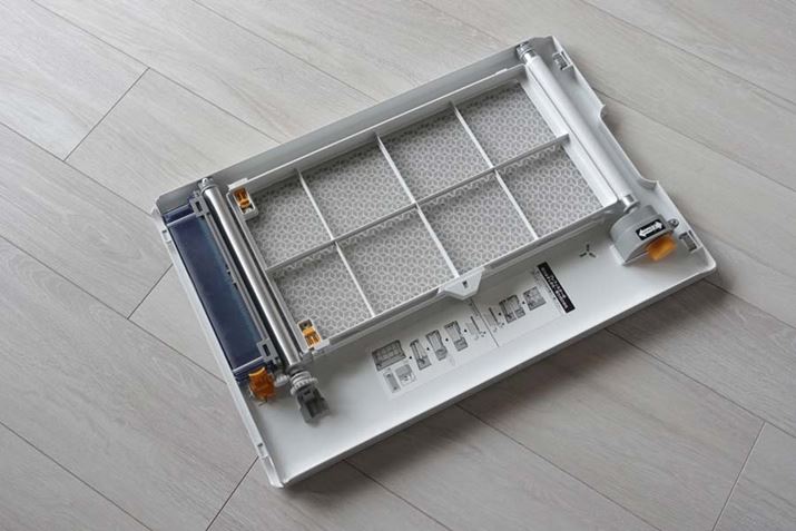 KI-NP100̎|@\tvtB^[BڂɌ悤ȑ傫ڂ̃zRtB^OAŒIɑ|ĂB_Xg{bNXɗzR̗ʂ΁Aʂ͗R