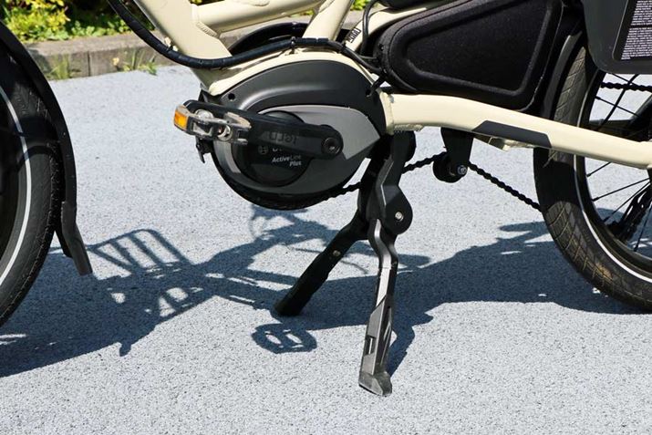 X^h́Aω׏d60kg鏃́uERGOTEC CENTER DOUBLE KICKSTANDvii13,200~/ōjB萫͍AbN@\͑ĂȂBȂAtɂ͍HKv