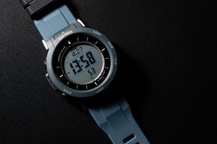 ʐ^́u[hv̏ԂŁA̕\͎̓̂ƂBuCASIOṽŚAuEvÁuEvi12ԕ\Lɐ؂ւjŁA[́uPSv͐ߓdł邱Ƃ\Ă܂B܂AẺ͕bBŉíuMv́A\[dĂ邱ƂĂ܂