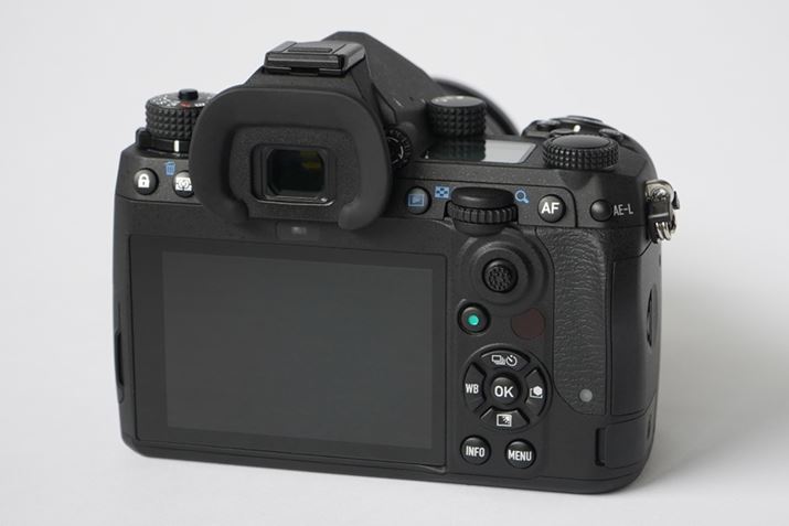 {1.05{̑傫Ȏy^vYt@C_[̗pBfBXg[V␳Y̗̍pR[eBO̍œKȂǂɂāA{ƎRȌ𗼗Ă܂BȂAj^[i3.2^A162hbgA^b`plΉj̓{fB̔^i]2.5mm̔^jƃt@C_[̌₷dāA]fuK-3 IIvƓŒ莮̗pĂ܂