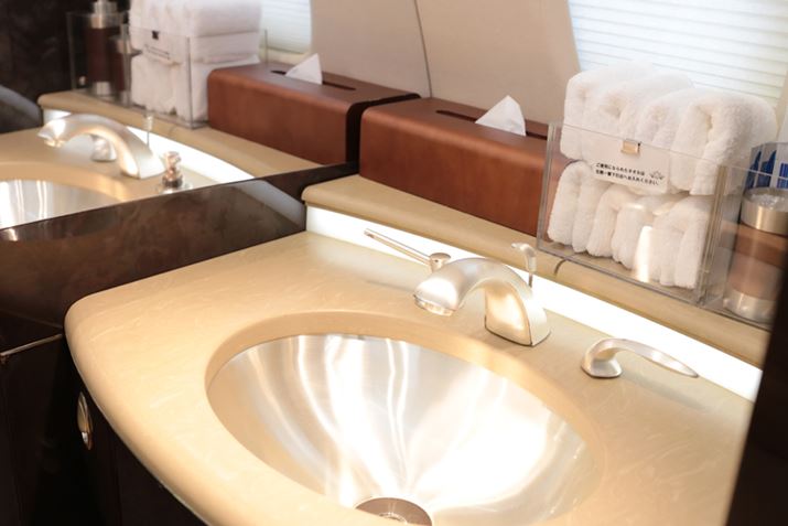 @㕔̐ʏRpNgȂzê悤