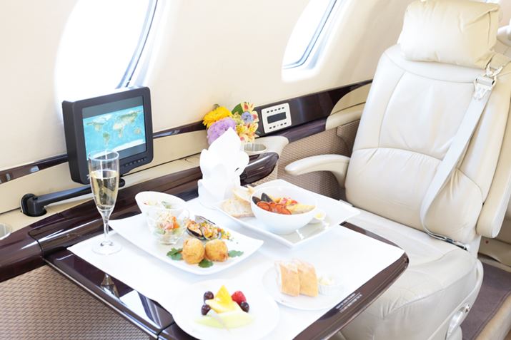 @ł̃ZbeBO@ԕr͎BepBs͐ݒus