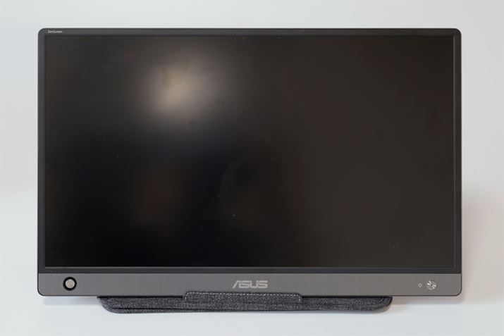 {̉ɂ1W×2̃Xs[J[ڂĂB̓m[gp\RxAQ[@ȂǂƐڑꍇɃXs[J[pӂȂčςނ̂͂肪BEʂɂ̓wbhzo͂