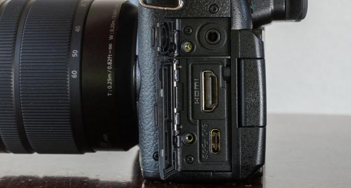 ォ珇Ƀ}CŃAHDMIóAUSB Type-CiUSB PDΉj|[gAoCobe[̏[d\ł