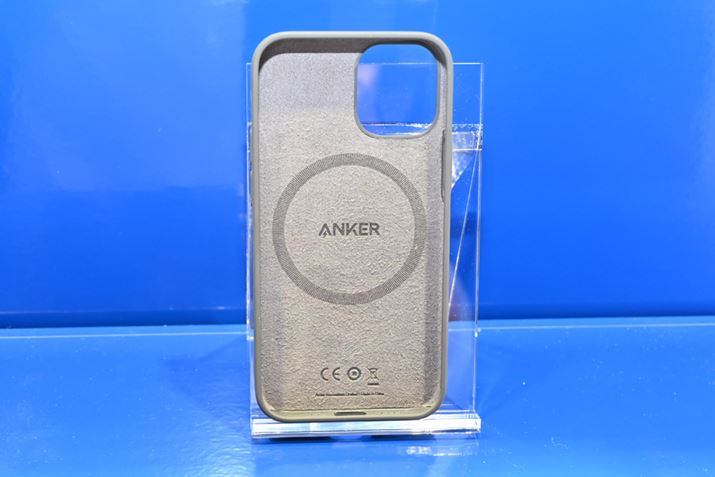 MagSafe[dł̃tXs[h[dɑΉVRP[XBʐ^iPhone 12p̂قAiPhone 12 PropCAbvB617Bi2,290~