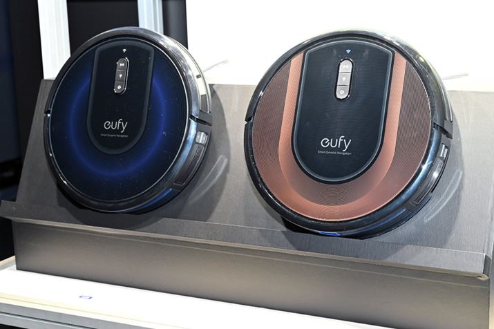 WCZT[xZT[APathgbLOZT[Ȃǂ𓋍ڂAA^C}bsO@\{bg|@BHybridʃf͐@@\Ap̋Ee[vgi֎~GAݒȂǂ\ƂȂĂBz͍͂ő2000PaBobe[쓮͍ő100B525ŁAiRoboVac G3026,800~ARovoVac G30 Hybrid34,800~