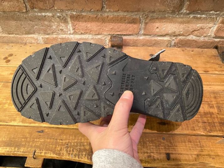 o[̃AEg\[ɂ́Aʂ̐[o[AEg\[̗pBHʂłꂽObv͂𔭊܂BȂ݂ɁA͊ɂzĂATCNo[zƎ̃o[gĂ܂