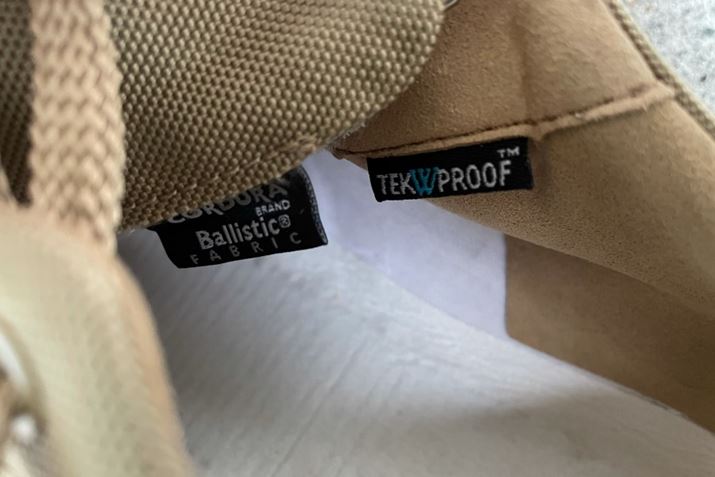 UEm[XEtFCX̃IWihułuTEKWPROOFvƁAuR[fvV[YōłxւuoXeBbNt@ubNvgpƂ̏؂łusX^Ov́AV[YɖDtĂ