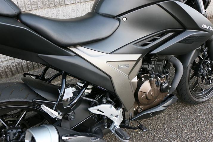 gƎԑ̂Ƃ̍tBbǵAt[tbgɂȂ悤ȃJo[Ă邨