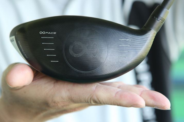 CNC~h̃CtBjeBtF[X͌ڂƈႢijŊ炩AC悢Ŋ킦܂