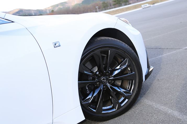 NTXuLS FX|[cvɂ́Atg245/45RF20AA275/40RF20̃tbg^CĂ