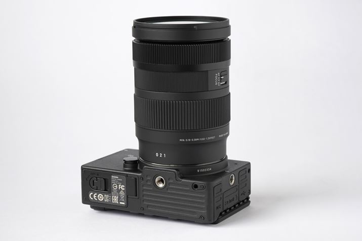 24-70mm F2.8 DG DNȂǂƓlA̗itH[JXOƃY[O̊ԁjɂʉH{ĂāAYz[hۂɂ芊ɂȂĂ܂