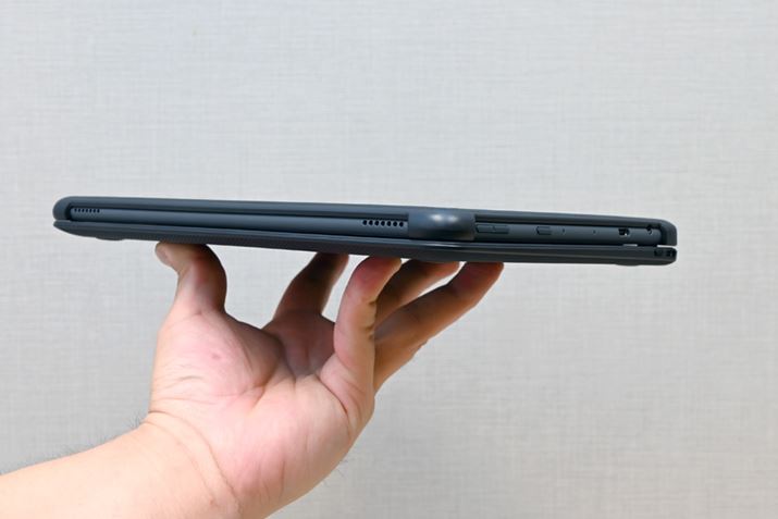 ʂăL[{[hƈꏏɎ^ԂƂł邪Ad1.1kgƂȂɃwr[