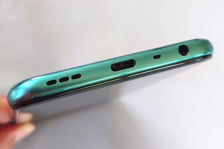 {fBʂɁAUSB Type-C|[gƃwbhz[qzu