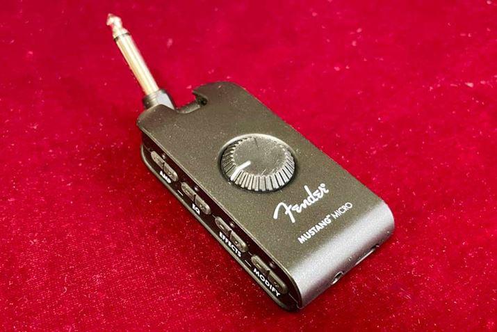FenderuMustang Microv̓x[XɂguStudio Preampv[hځBM^[ƌp̃wbhzAv^C^[tFCXɂł܂I