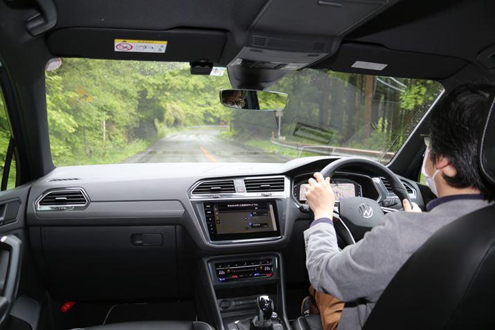 tHNX[Q V^ueBOAviR-LineO[hj̎C[W