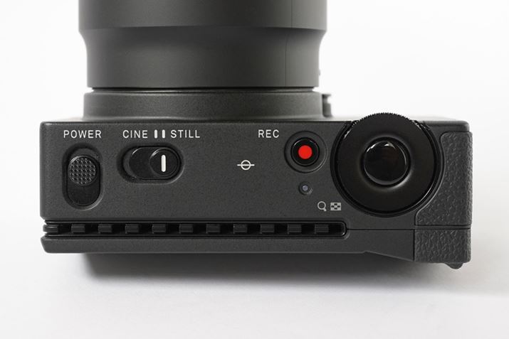 {fBʂɓdXCb`AÎ~惂[h^Be[h̐؂ւXCb`A^{^AVb^[{^Ɠ̑O_C𓋍