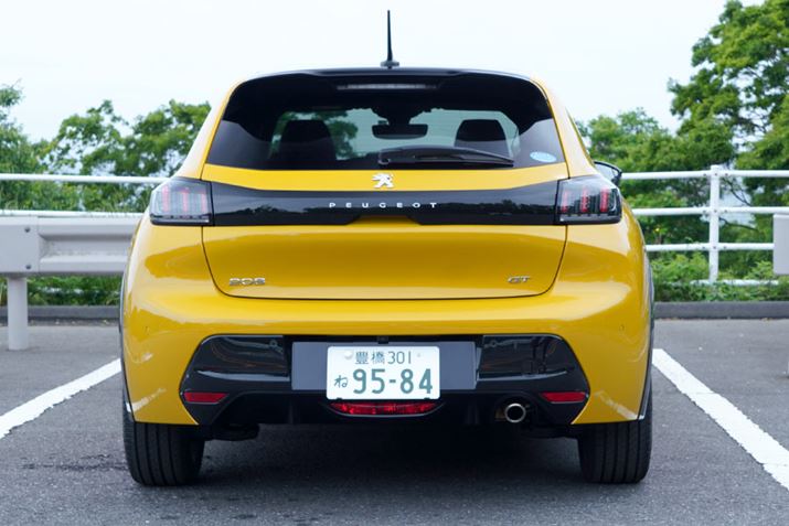 ڂ̓{[܂ÃN}ƂĂ͖{ɃRpNgJ[ȃTCYœ{̋łɂȂ܂