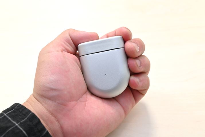 pP[X͎̂ЂɎ܂RpNgTCYBA~gpfUCɎdオĂ