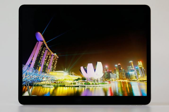 őPx1000nitƖ邭AÂꏊł͉ʂ܂ԂقǂBHDR̎ʐ^⓮̕ҏW͂AΉRec掿Ŋy߂