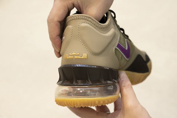 q[̒ɔzꂽuuṽŚAxmRɌĂfUCւƃAWBaeCXgCȂĂ܂