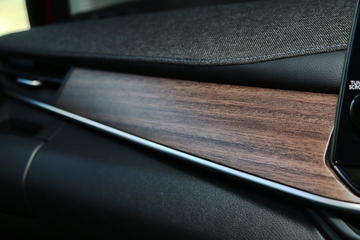 Yum[gI[ṽCeÁACplZ^[R\[ɖؖڒtBjbV[cC[hfނ̗pĂ