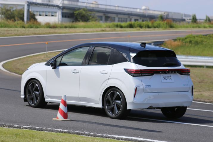 Yum[gI[viG leather edition [2WD]j̑sC[W