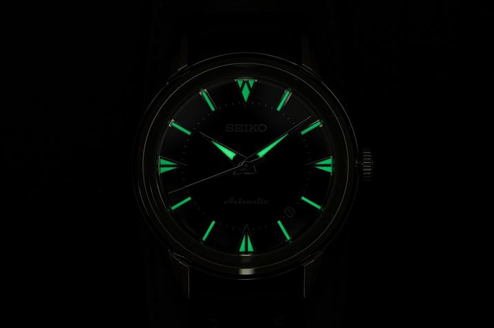 ȌĂȕՃfUCu~uCgvŖԂ̎F