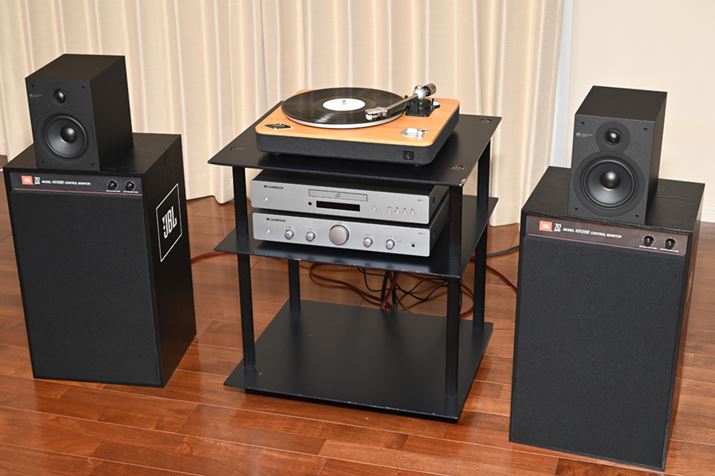 vCAvuAXA25vCDv[[uAXC25vɁAAiOR[hv[[JBL̃Xs[J[Ȃǂgݍ킹Ď