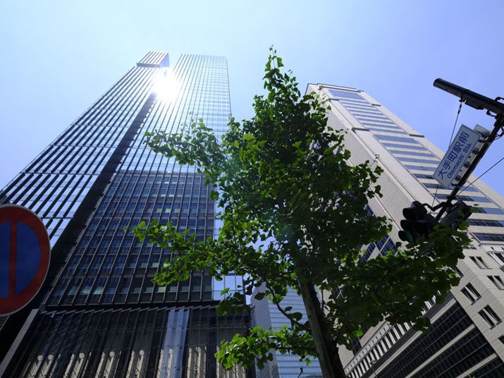 rɔ˂鑾zƁǍ󂯂؁XB̓t̕邢FɕςAȂtƂ̃RgXgƂĂꂢFUJIFILM GFX100SAFJINON GF23mmF4 R LM WRAISO320AF13A1/170bBeʐ^i11648×8736A51.3MBj