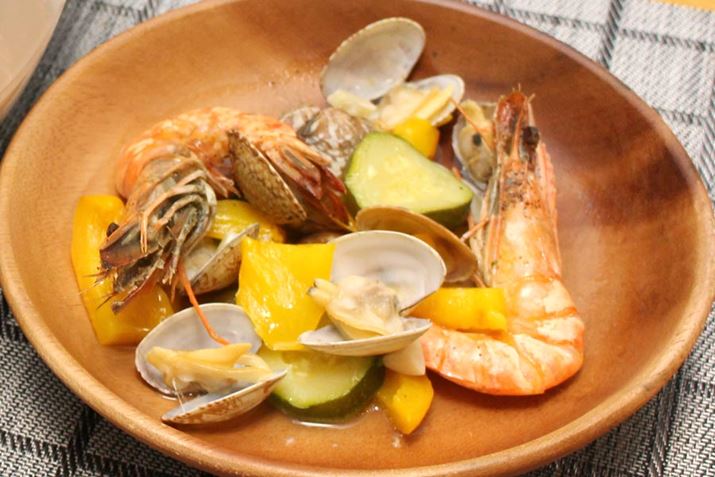 ͂܂݂BGrAATApvJAYbL[jނɁACXƃjjNĉMmj[B̂ܖÏkꂽVsłBjjN̕LŁAɃsb^I