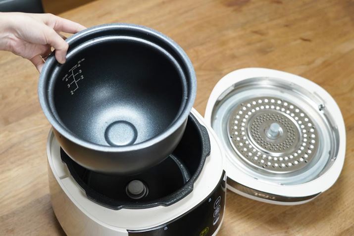 ʂ̊px62°ɂƎ`̓A1@̃NENbJ[ṕB̌`ŁA̔Mz߂Ă邻ł