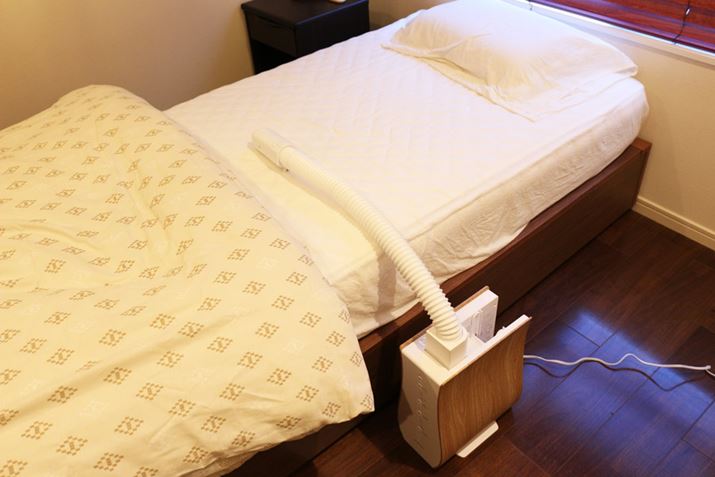 z[XL΂A~zc̒ɃmYʒuɃZbgBz[X͍Œ80cm܂ŐLт̂ŁA_uTCỸxbhɂȂg܂