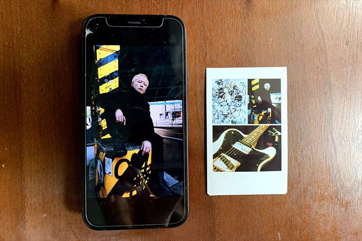 A[eBXg̗Flɑ1BA[ʁނ̃M^[ƊGgݍ킹Ă݂