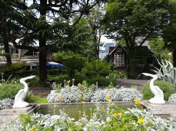 WJŒ뉀ŎBeBuXperia 10 IIvŖڗnCCg̋UF͗}ĂByJ̒̔т肬肾}Ă