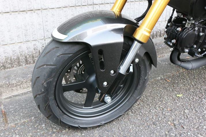 zC[̃fUC͕ύXA5{X|[N^CvƂȂ